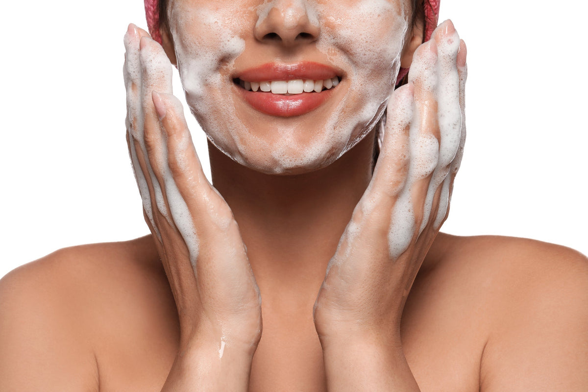 Como Escolher um Cleanser: Dicas Essenciais para Cada Tipo de Pele