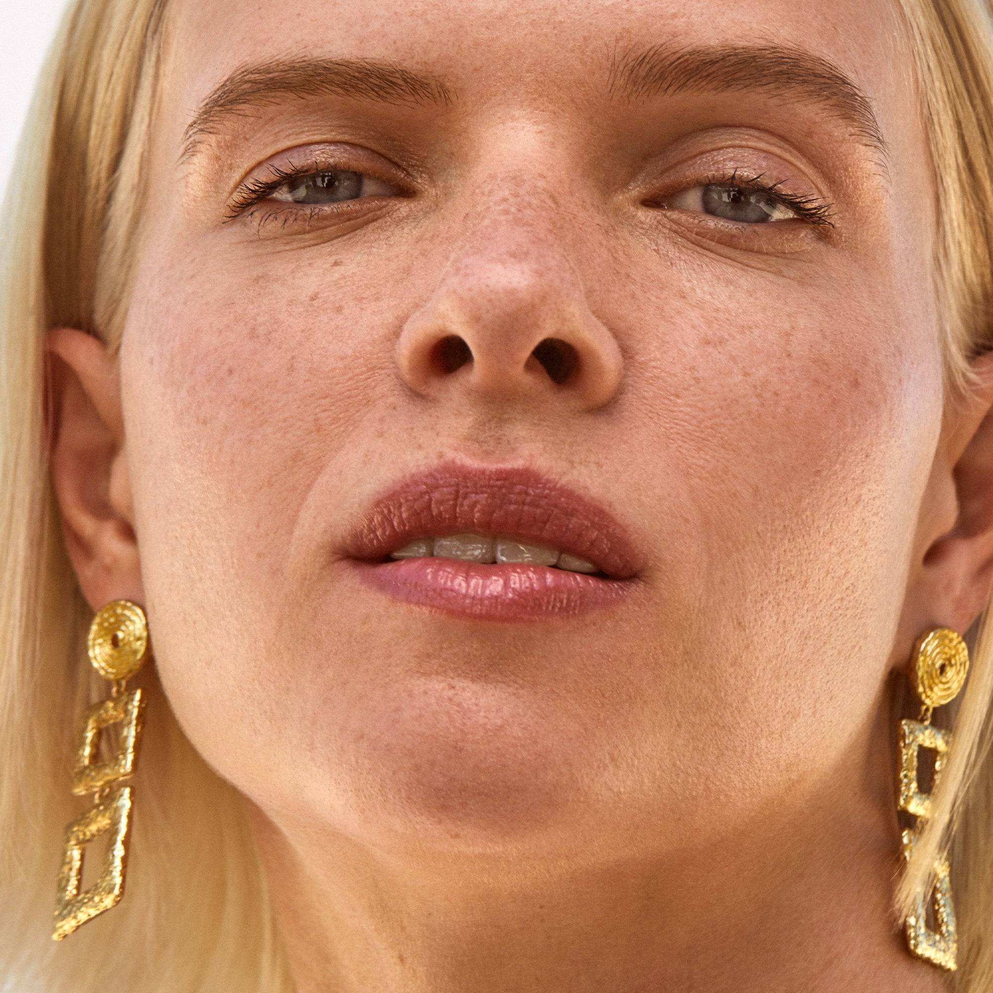 Balmy Gloss Tinted Lip Oil Lip Oil